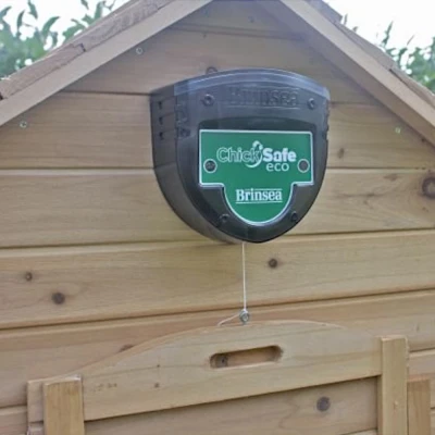 Автоматический открыватель двери Brinsea Chicksafe Eco дверь в комплекте