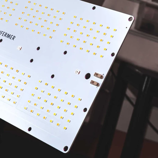 Модуль 1.8 Ultra Quantum board Samsung lm301b 3500K + Osram Oslon 3.24 660nm + UV LG380