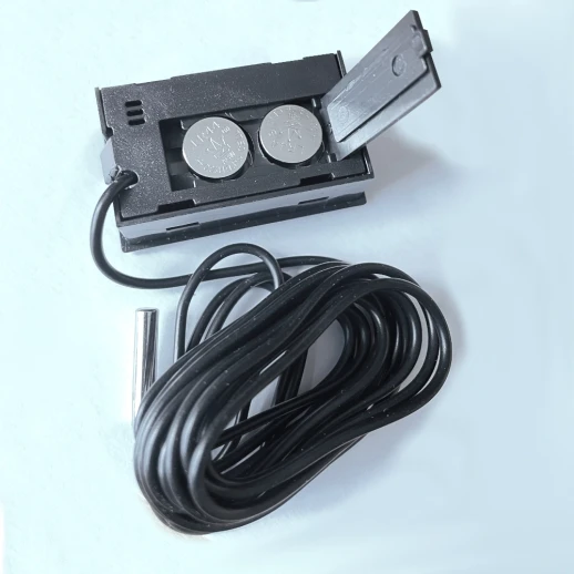 Термометр цифровой с выносным датчиком ET01 для измерения температуры в инкубаторе