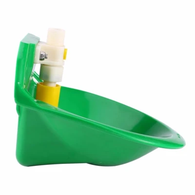 Поилка для коз и овец чашечная пластиковая с клапаном LSTL