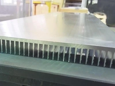 Профиль алюминиевый 300мм*30мм*8,9кг