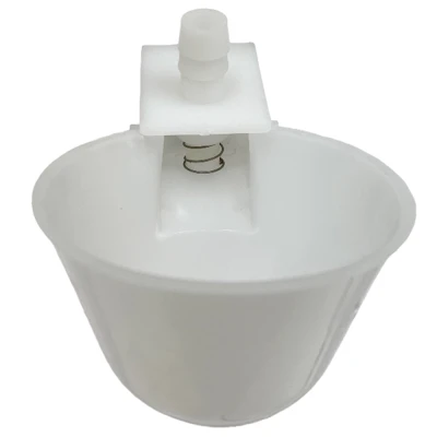 Поилка чашечная с креплением на сетку