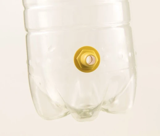 Штуцер переходной с шланга 10 мм на емкость