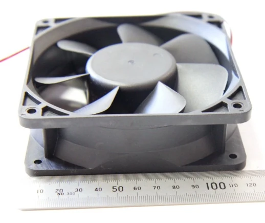 Осевой вентилятор корпусной 120х120х38мм 12 Вольт