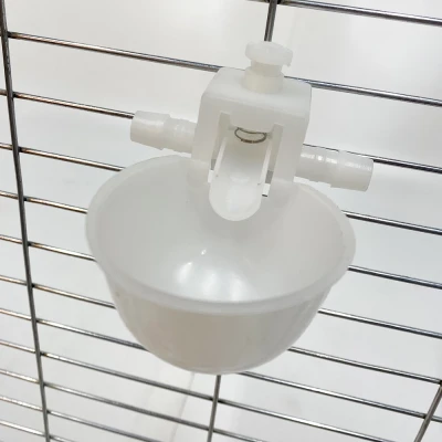 Поилка чашечная 9.5 мм с креплением на сетку и регулировкой уровня воды