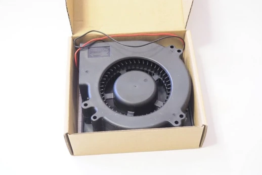 Вентилятор радиальный центробежный 120х120х32мм 12 Вольт