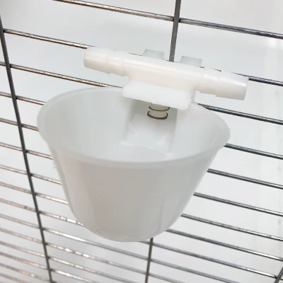 Поилка чашечная 9.5 мм с креплением на сетку