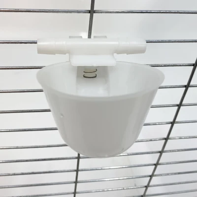 Поилка чашечная 9.5 мм с креплением на сетку