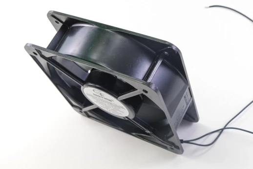 Осевой вентилятор 200х200х60 мм 220 Вольт