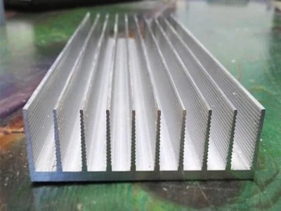 Профиль алюминиевый 94 мм * 32 мм * 2,4кг