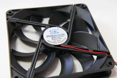 Осевой вентилятор корпусной 140х140х25мм 12Вольт