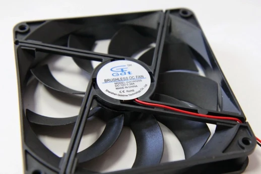 Осевой вентилятор корпусной 140х140х25мм 12Вольт