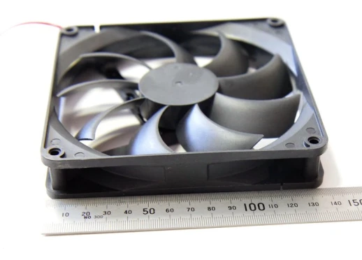 Осевой вентилятор корпусной 140х140х25мм 12Вольт