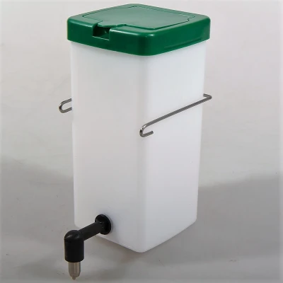 Поилка ниппельная Gaun с бачком для птиц и кроликов 1 литр