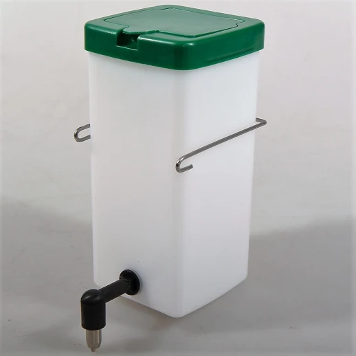 Поилка ниппельная Gaun с бачком для птиц и кроликов 1 литр