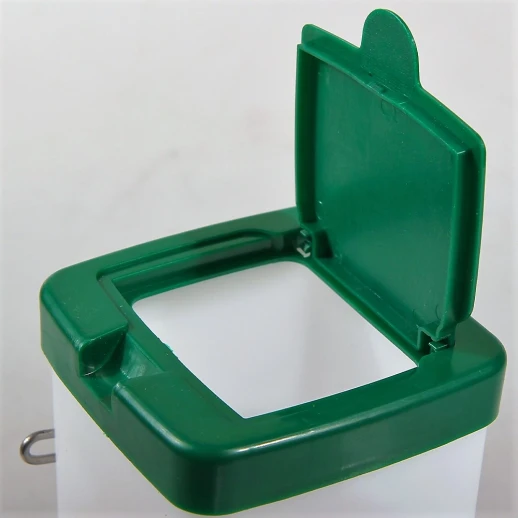 Поилка ниппельная Gaun с бачком для птиц и кроликов 1 литр