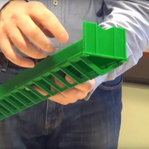 Кормушка лотковая 100 см пластик для цыплят River