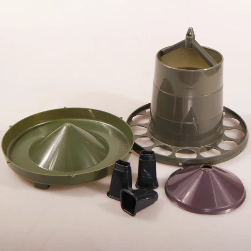 Кормушка бункерная Gaun ECO Recycled 2 кг. с разделителями на ножках