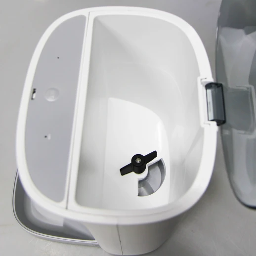 Автокормушка Petwant F1-WiFi 4,3 л. для сухого корма без видеокамеры Wi-Fi IOS/Android серая