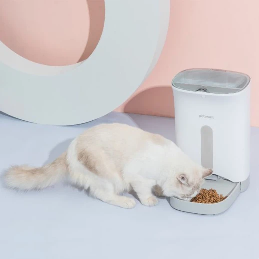 Автокормушка Petwant F1-WiFi 4,3 л. для сухого корма без видеокамеры Wi-Fi IOS/Android серая