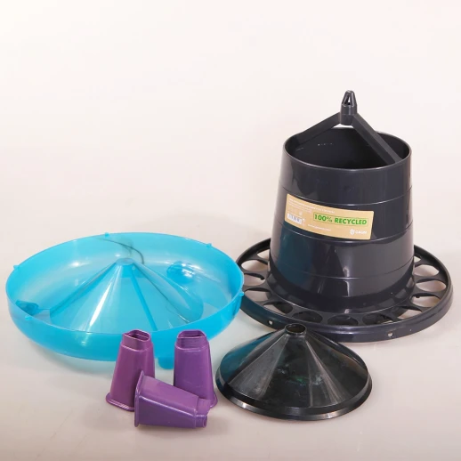 Кормушка бункерная Gaun ECO Recycled 4 кг. с разделителями на ножках