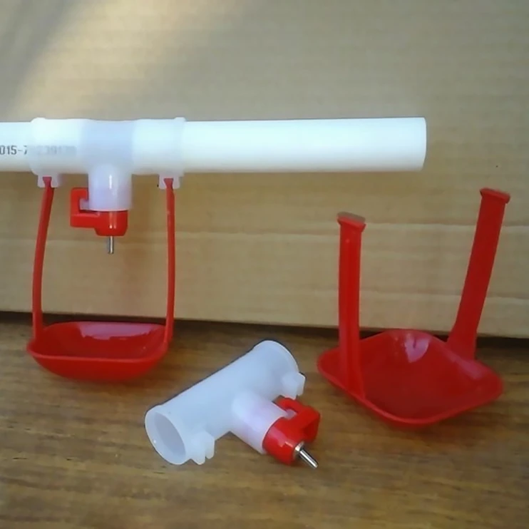 Поилка ниппельная с каплеуловителем на трубу 3/4