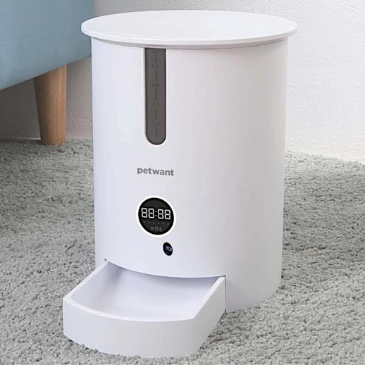 Автокормушка Petwant 2,8 л. для сухого корма белая c Led панелью