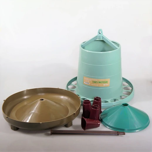 Кормушка бункерная Gaun ECO Recycled 8 кг. с разделителями на ножках