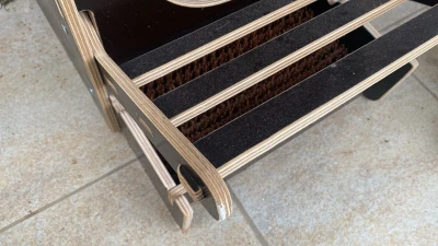 Гнездо для кур-несушек МирПтиц EggBOX 3 с яйцесборником