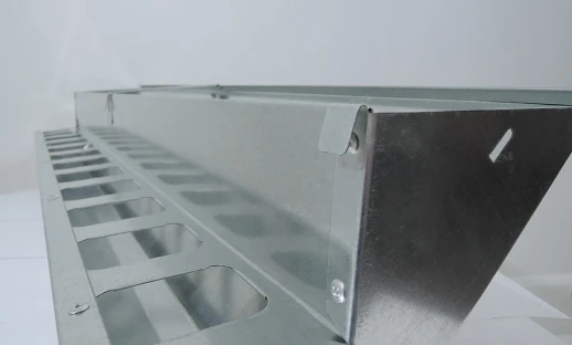 Кормушка навесная для кур Экономка 60 см. Стандарт