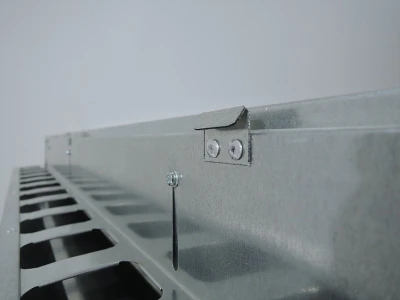 Кормушка навесная для кур Экономка 40 см. Престиж