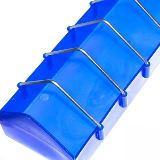 Кормушка лотковая с отверстиями. Длина 20 см