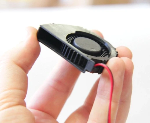 Вентилятор радиальный (центробежный) 50х40х10мм 12Вольт