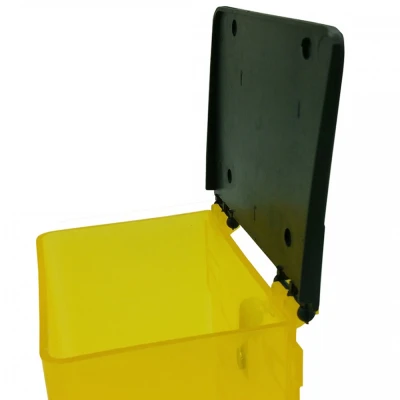 Поилка ниппельная Monoflo для кроликов и птиц с бачком 0,5 литра 90 градусов