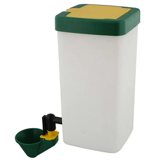 Поилка чашечная с бачком HobbyFarm для кур с креплением на клетку 1 л зеленая