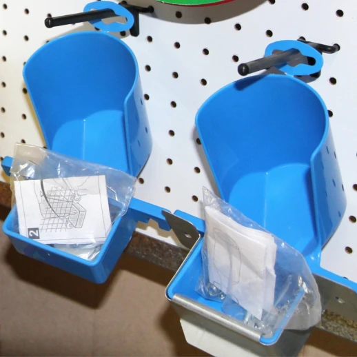 Поилка под бутылку Novital TOCE пласт. для птиц