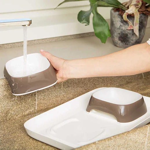 Пластиковый поднос с серыми мисками Ferplast GLAM S для кошек и собак