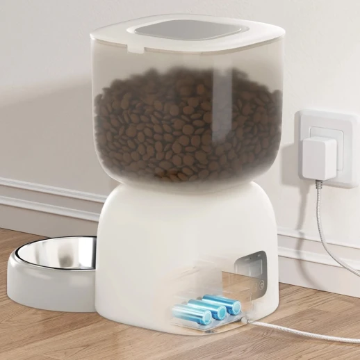 Автокормушка Petwant F14-LCD 3 л для сухого корма с записью голосового сообщения