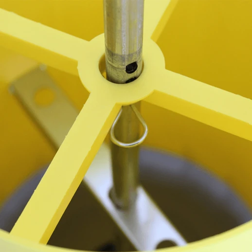 Кормушка бункерная River ARCUS 15 кг. пластик с разделительной решеткой