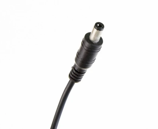 Черный удлинитель 2 м