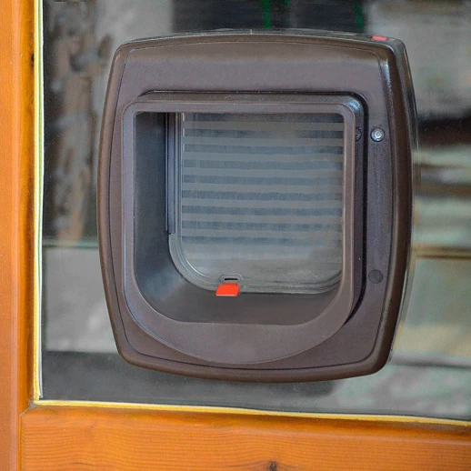 Дверка для животных Ferplast SWING MICROCHIP коричневая с определителем микрочипа