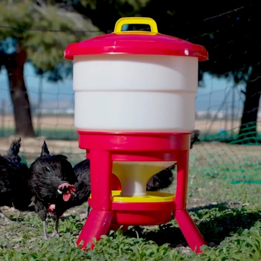 Кормушка бункерная Gaun Imperial 28 кг. пластик с разделительной решеткой на ножках