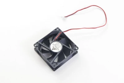 Осевой вентилятор корпусной 80х80х25мм 12Вольт