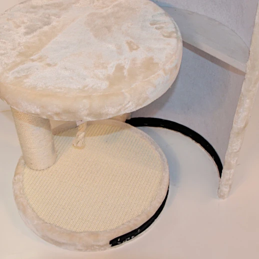 Когтеточка-лежак Pet Choice 40х40х50 см с игрушкой кремовый