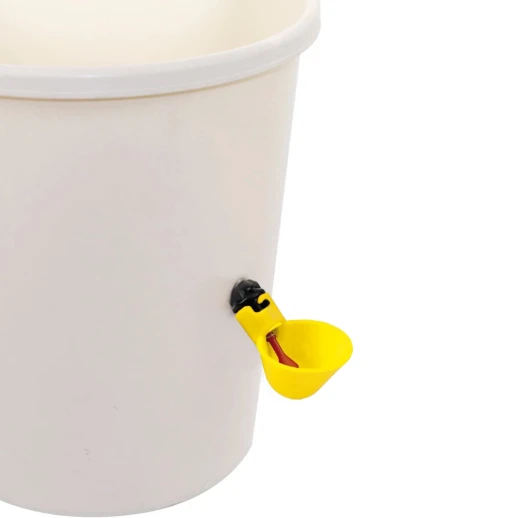 Поилка чашечная Gaun для мелкой птицы пластик с подключением к емкости 2 шт.