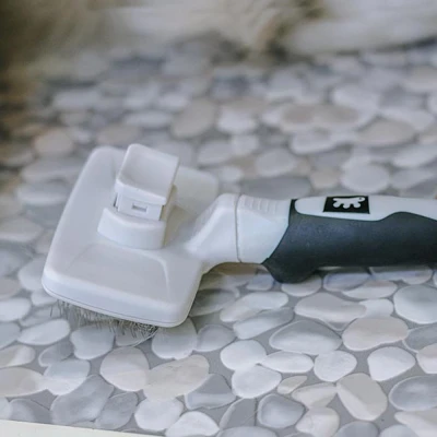 Щетка-пуходерка Ferplast GRO 5768 PREMIUM S самоочищающаяся